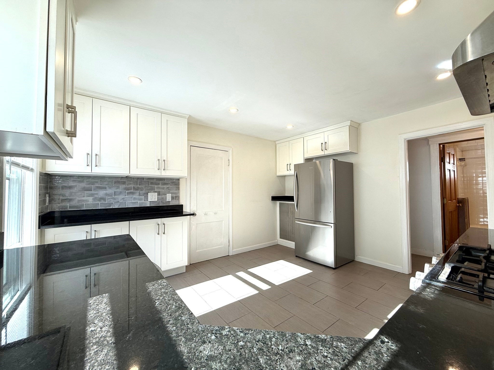 11 Melbourne Ave #1, Newton, MA Photo #1