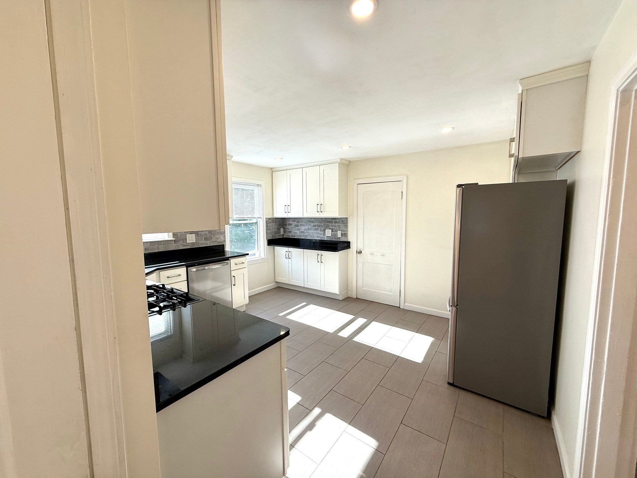 11 Melbourne Ave #1, Newton, MA Photo #7