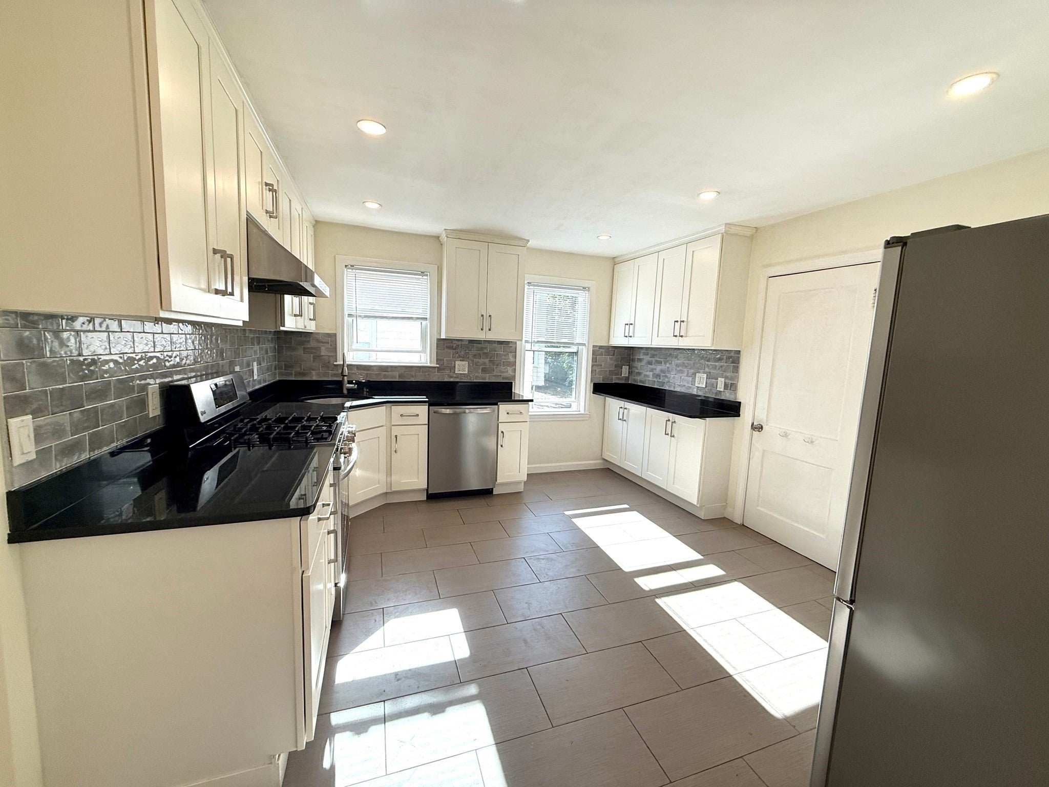 11 Melbourne Ave #1, Newton, MA Photo #6