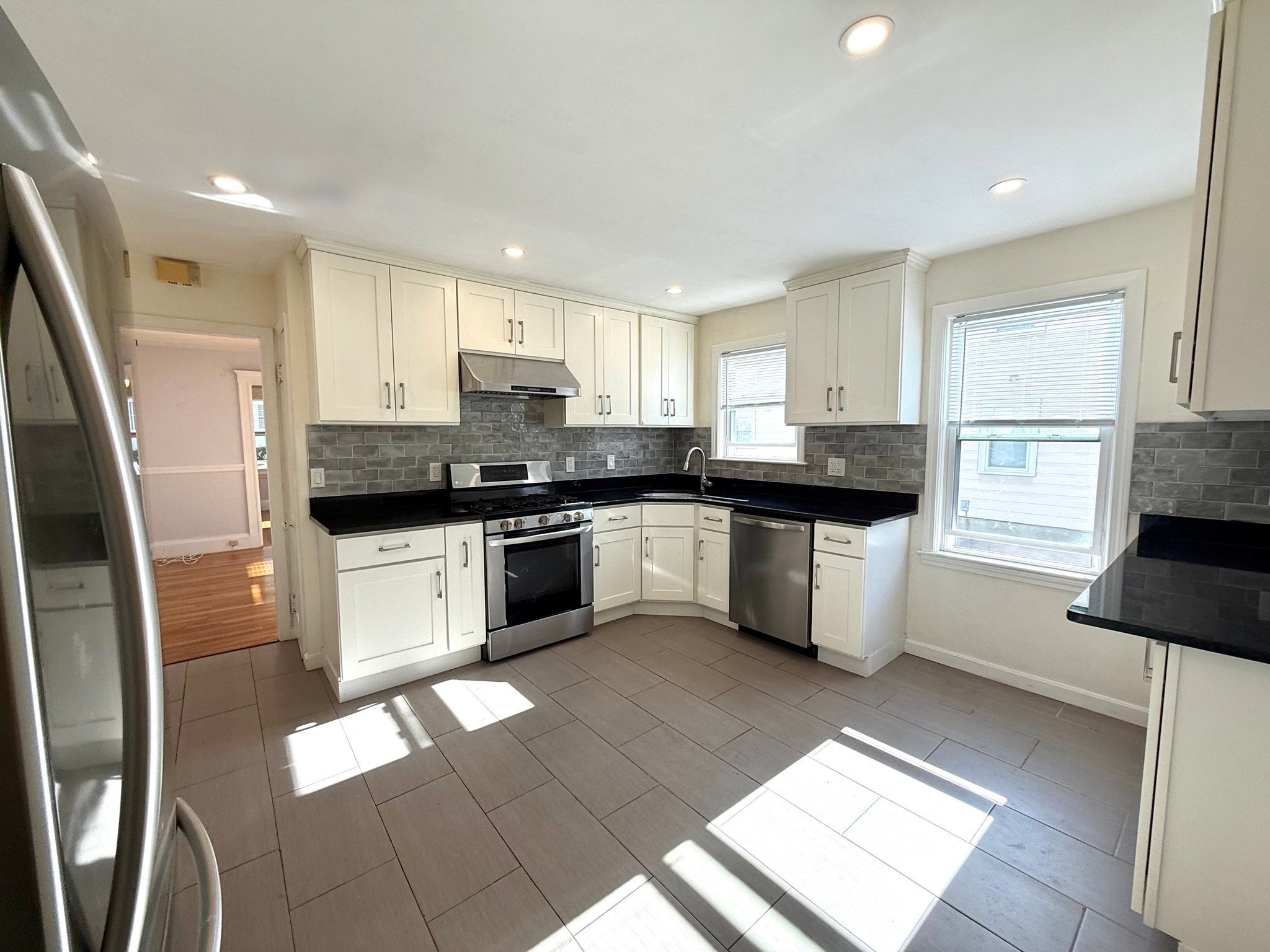 11 Melbourne Ave #1, Newton, MA Photo #4