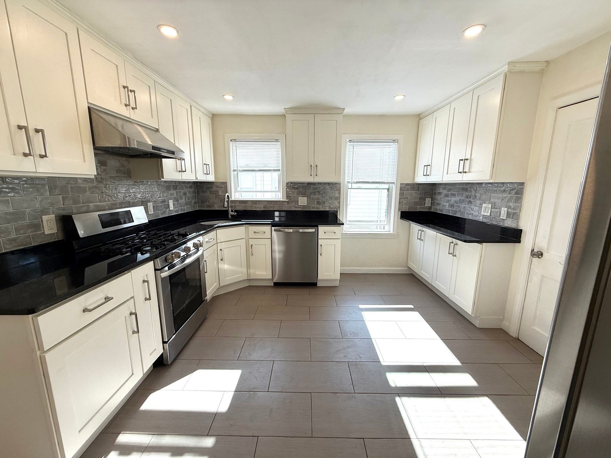 11 Melbourne Ave #1, Newton, MA Photo #5