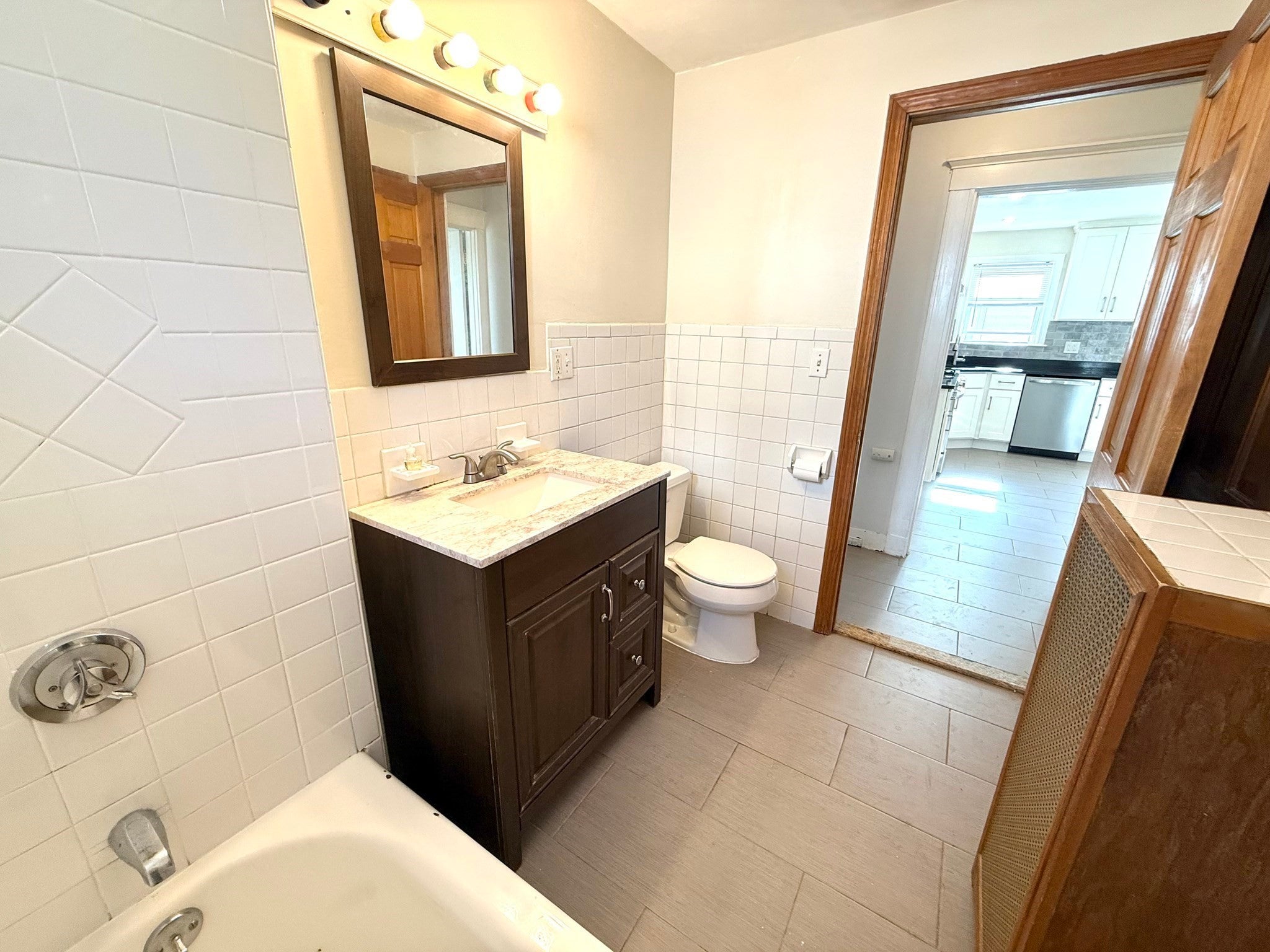11 Melbourne Ave #1, Newton, MA Photo #27