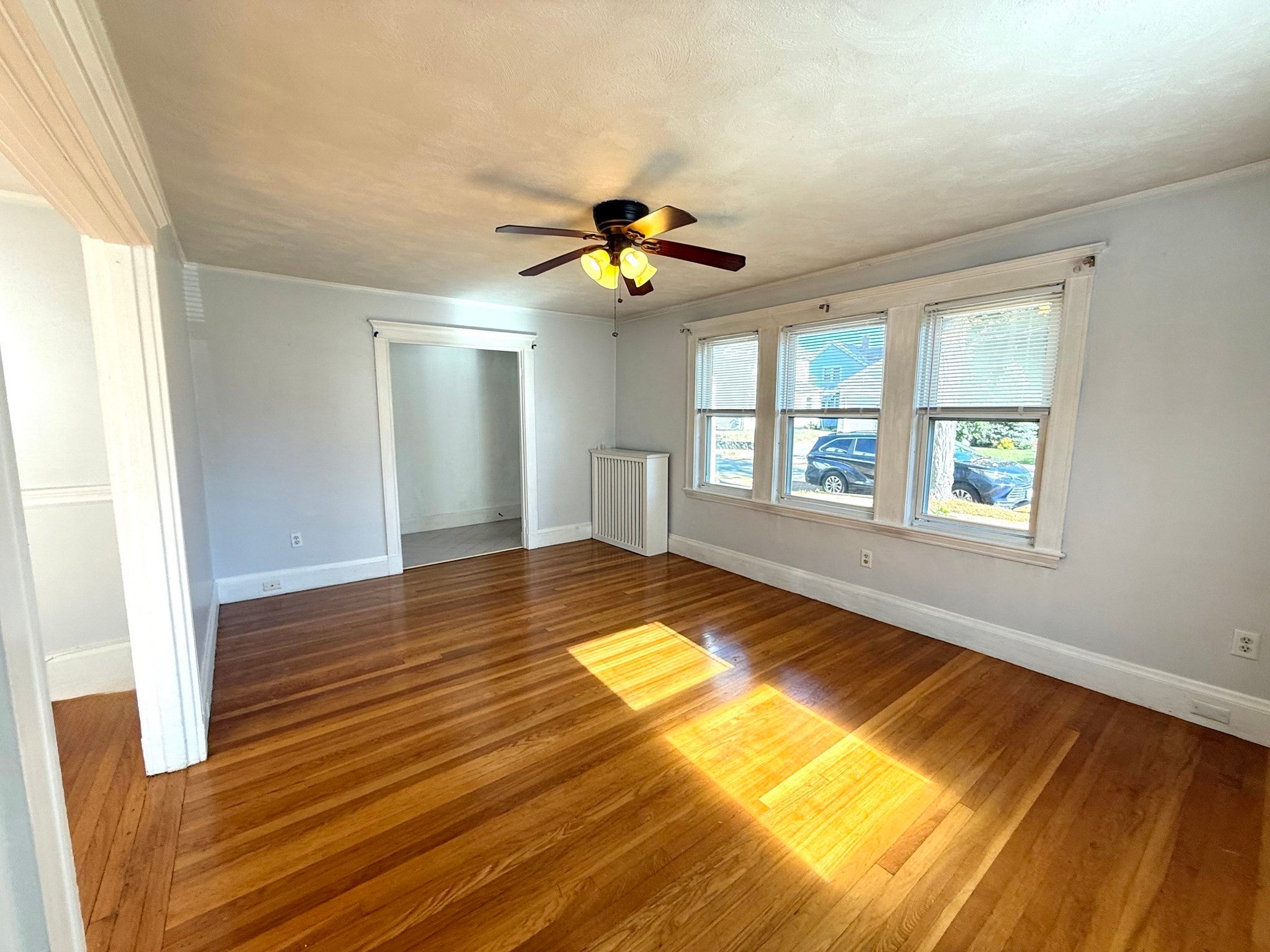 11 Melbourne Ave #1, Newton, MA Photo #10