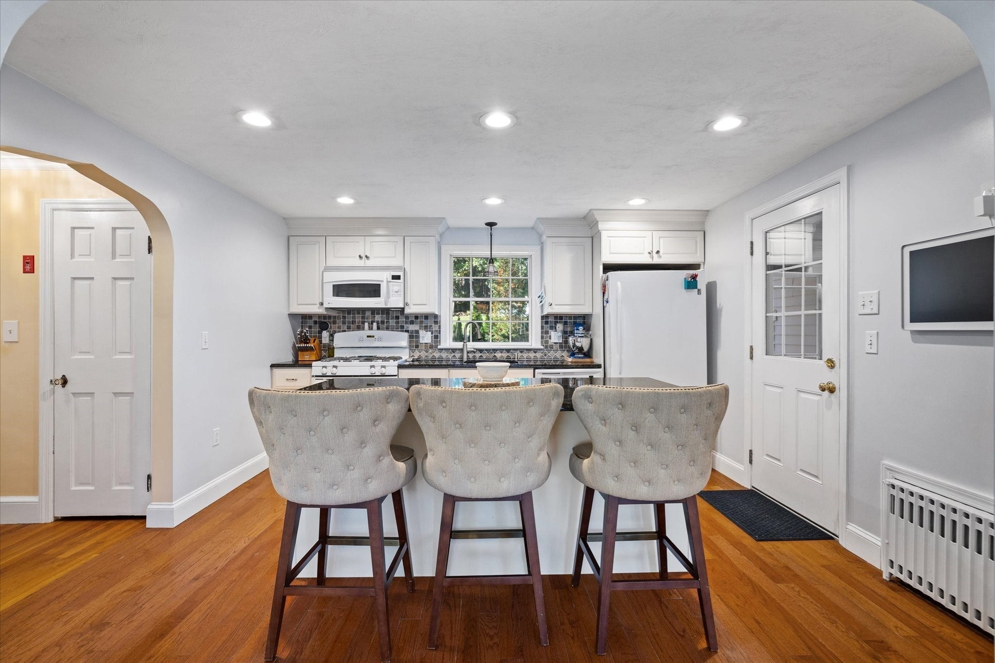 57 Forest St, Worcester, MA Photo #8