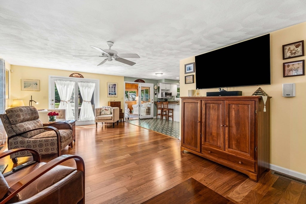4 Mulberry Street, Groveland, MA, 4 Mulberry Street, Groveland, MA Photo #14