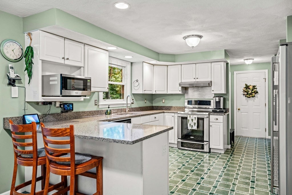 4 Mulberry Street, Groveland, MA, 4 Mulberry Street, Groveland, MA Photo #9