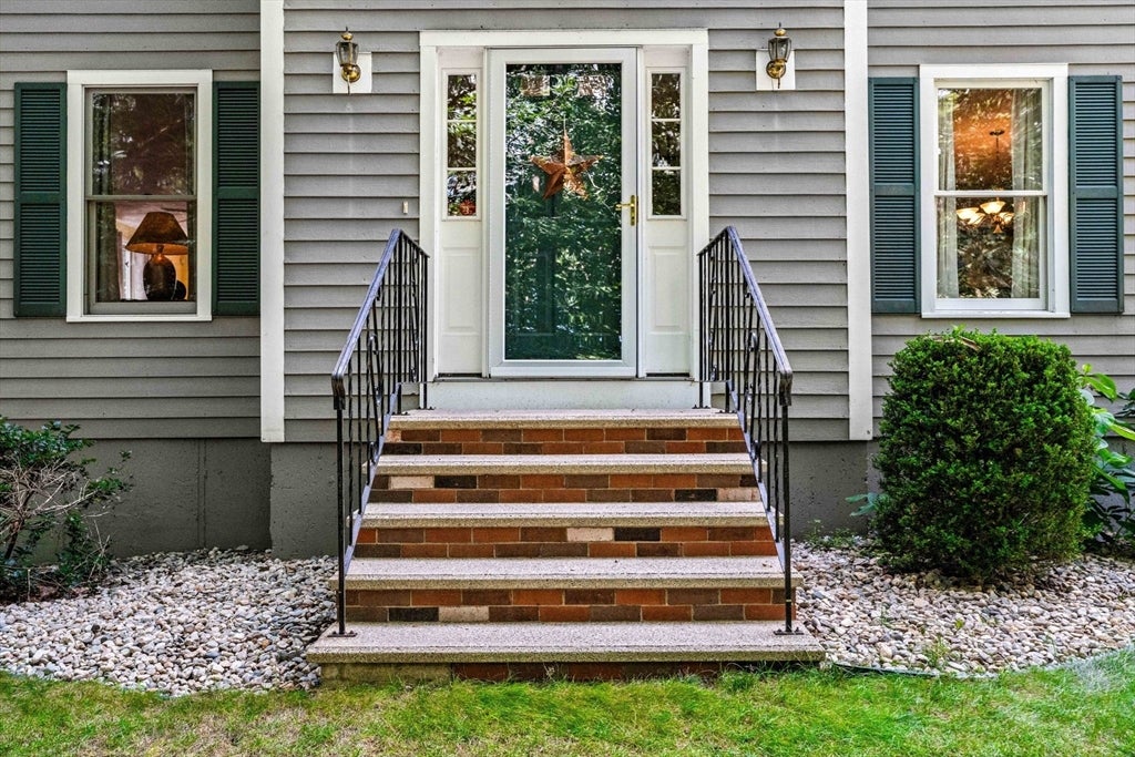 4 Mulberry Street, Groveland, MA, 4 Mulberry Street, Groveland, MA Photo #3