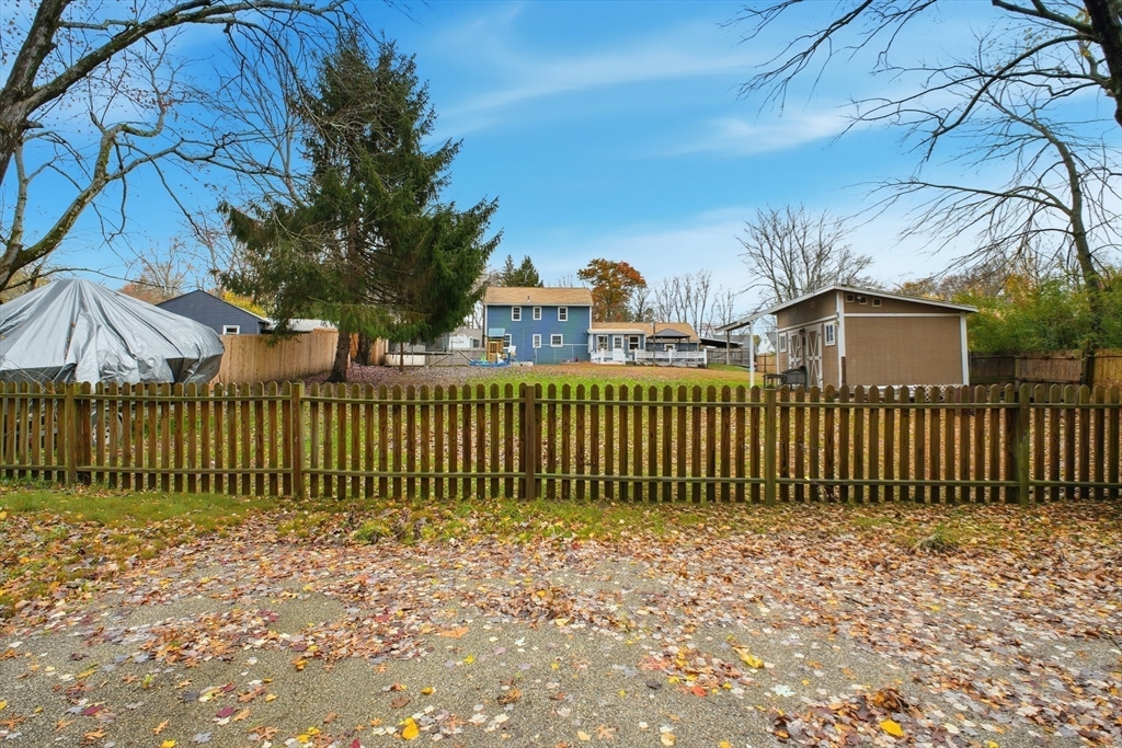 Agawam, Massachusetts 01030, United States, 4 Bedrooms Bedrooms, ,2 BathroomsBathrooms,Residential,Active,238096