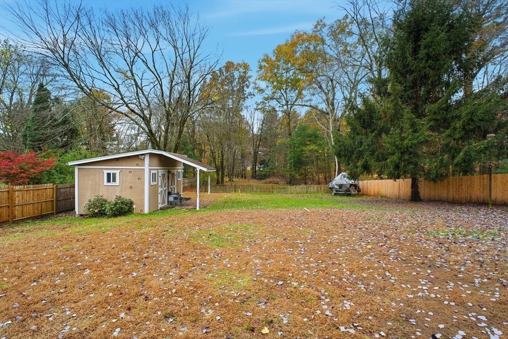 Agawam, Massachusetts 01030, United States, 4 Bedrooms Bedrooms, ,2 BathroomsBathrooms,Residential,Active,238096