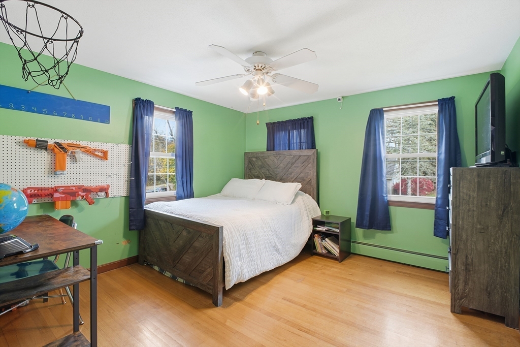 Agawam, Massachusetts 01030, United States, 4 Bedrooms Bedrooms, ,2 BathroomsBathrooms,Residential,Active,238096