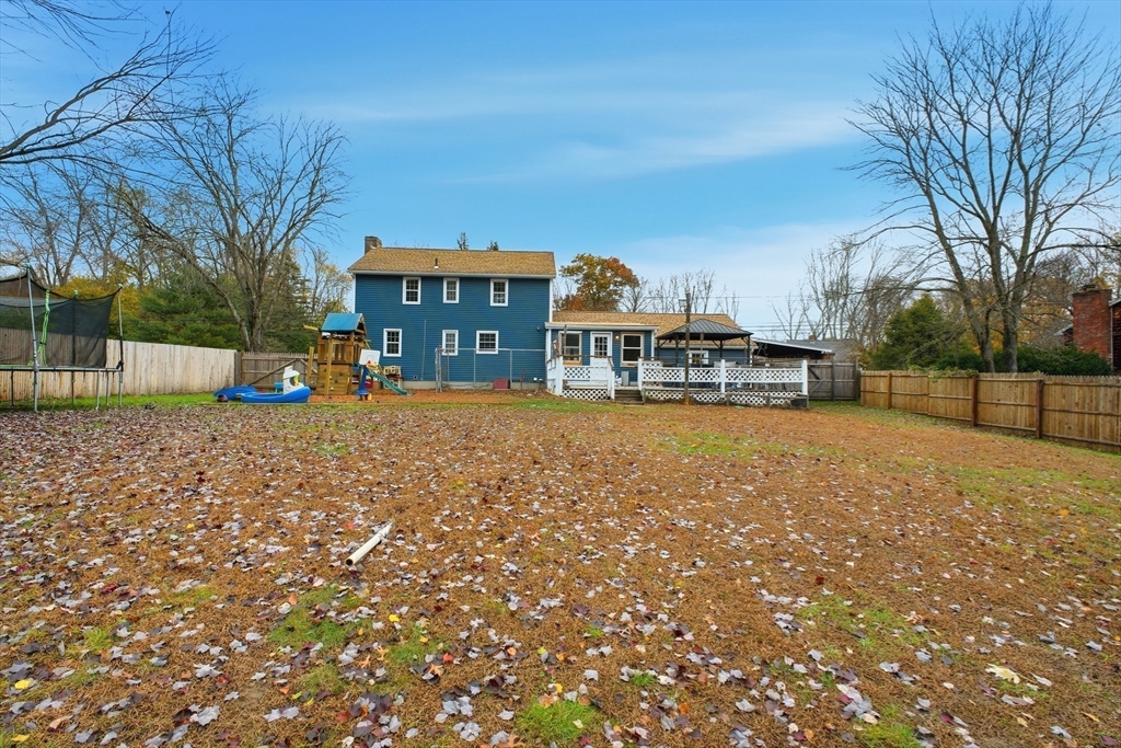 Agawam, Massachusetts 01030, United States, 4 Bedrooms Bedrooms, ,2 BathroomsBathrooms,Residential,Active,238096