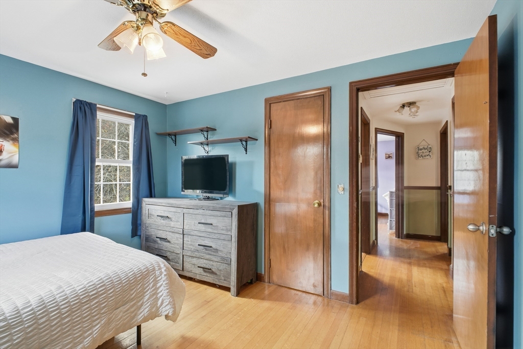 Agawam, Massachusetts 01030, United States, 4 Bedrooms Bedrooms, ,2 BathroomsBathrooms,Residential,Active,238096