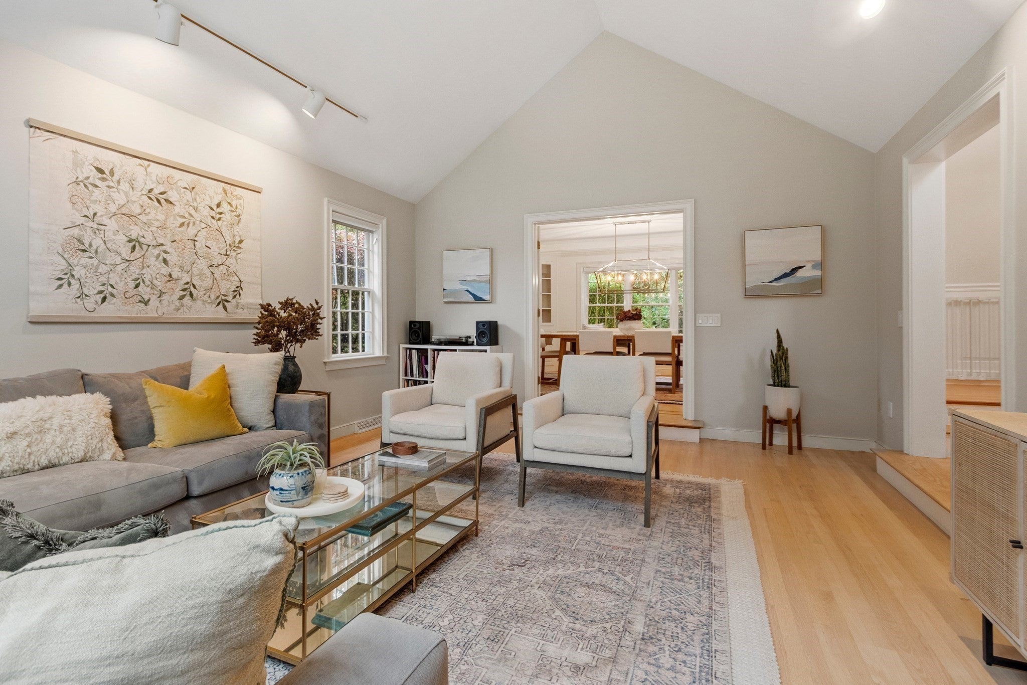 8 Larch Road