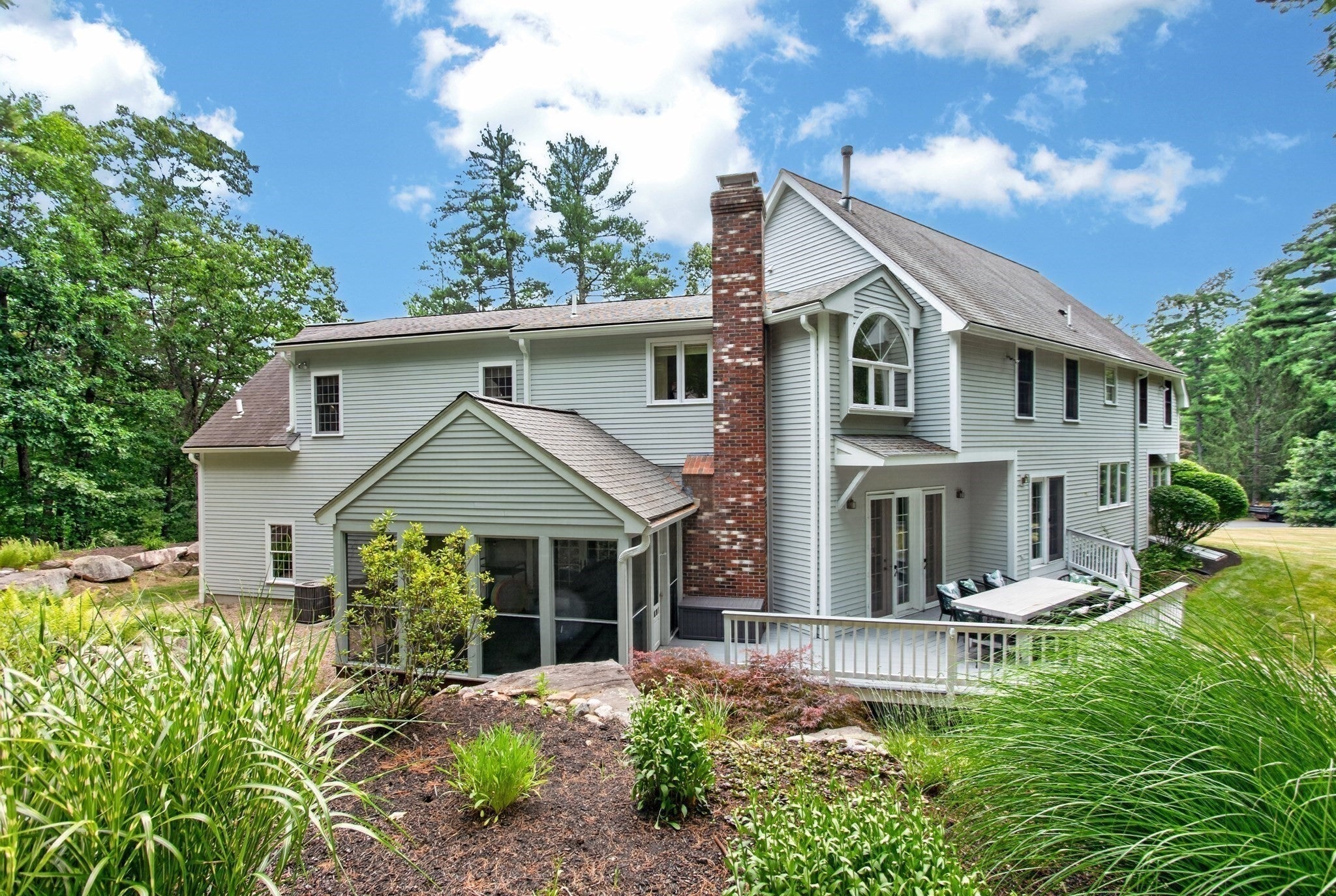 8 Larch Road