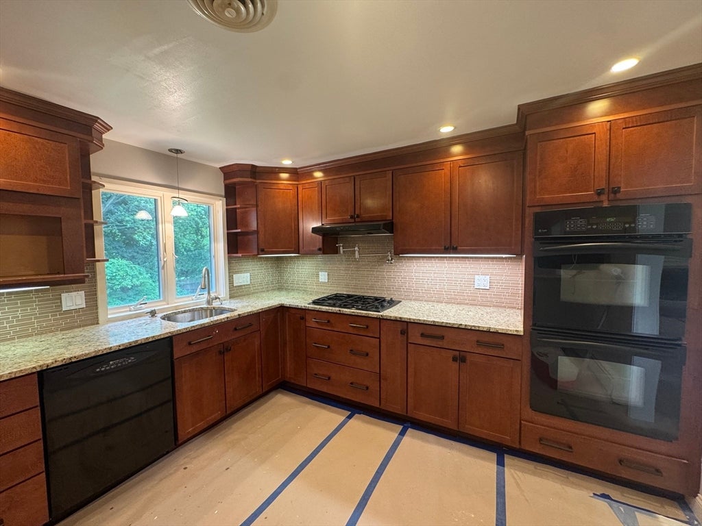 11 Aspen Ct, Dedham, MA, 11 Aspen Ct, Dedham, MA Photo #2