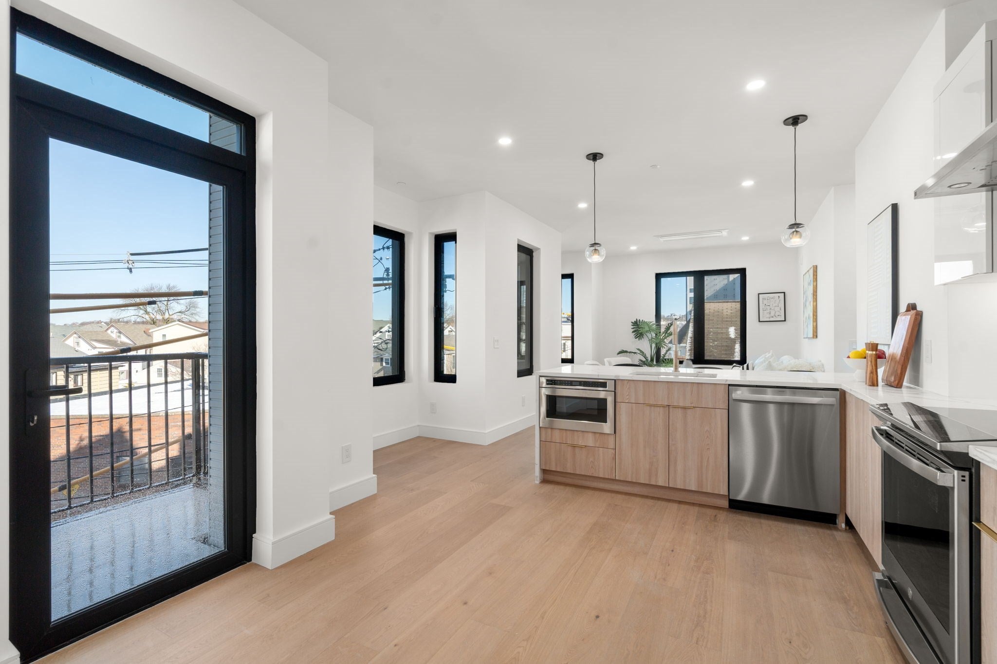 84 Prospect St 202