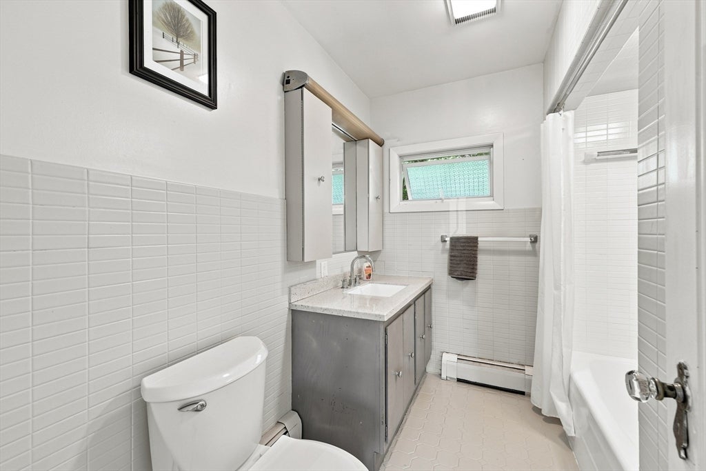 43 Chilmark, Worcester, MA Photo #22