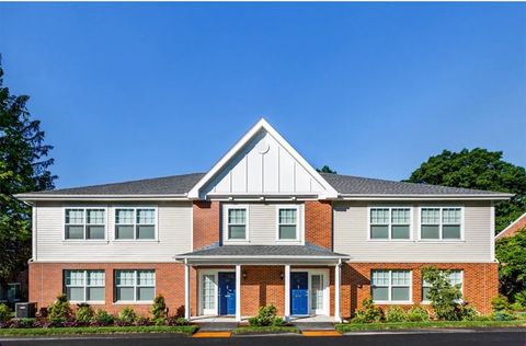 Photo of 14 Thornton Rd #14, Brookline, MA 02467 (MLS # 73477213)