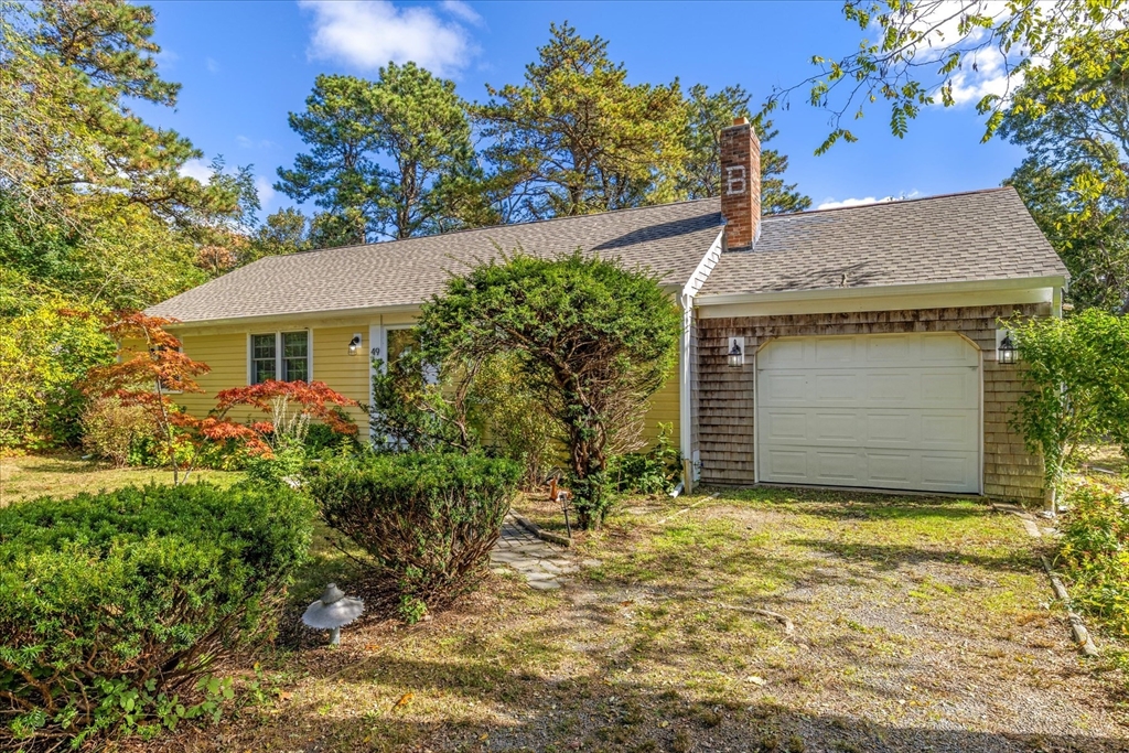 49 Village Ln