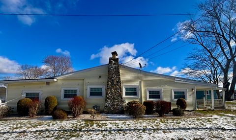 52 Touisset Ave Swansea MA 02777