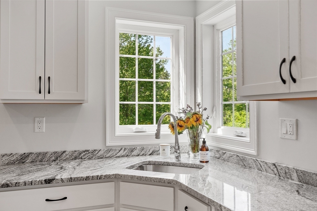 72B Cottage Lane - (Sf) (RT Half)