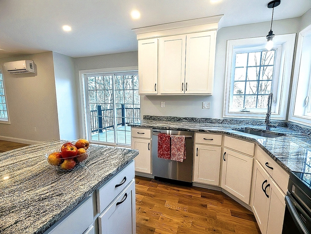 72B Cottage Lane - (Sf) (RT Half)