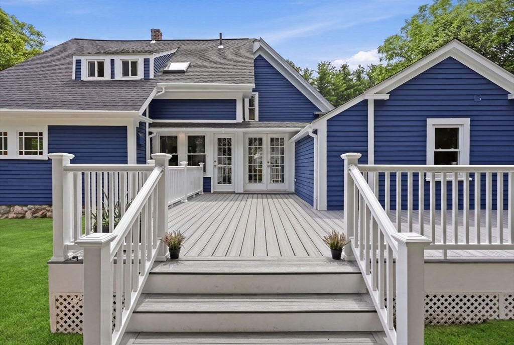 8 Pemberton Rd, Wayland MA 01778