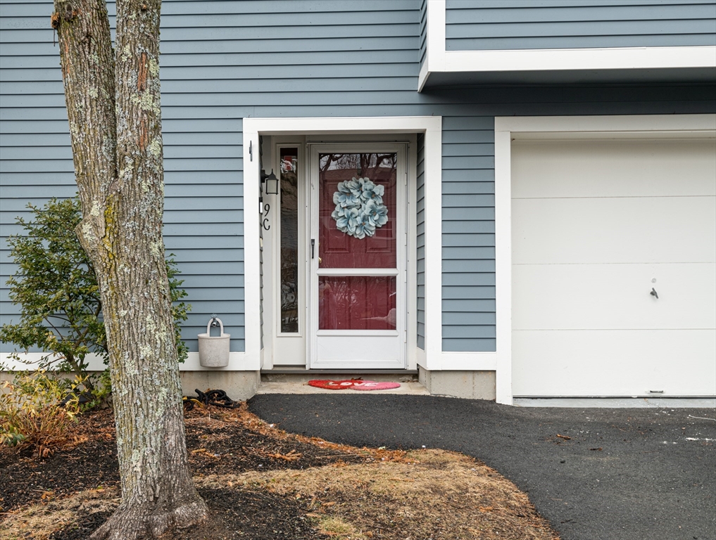 9 Russell Dr 2C