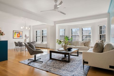 90 Commonwealth Avenue 18 Boston MA 02116