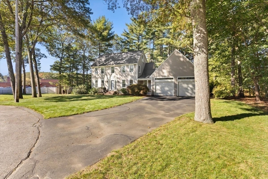 10 Sleepy Hollow Cir