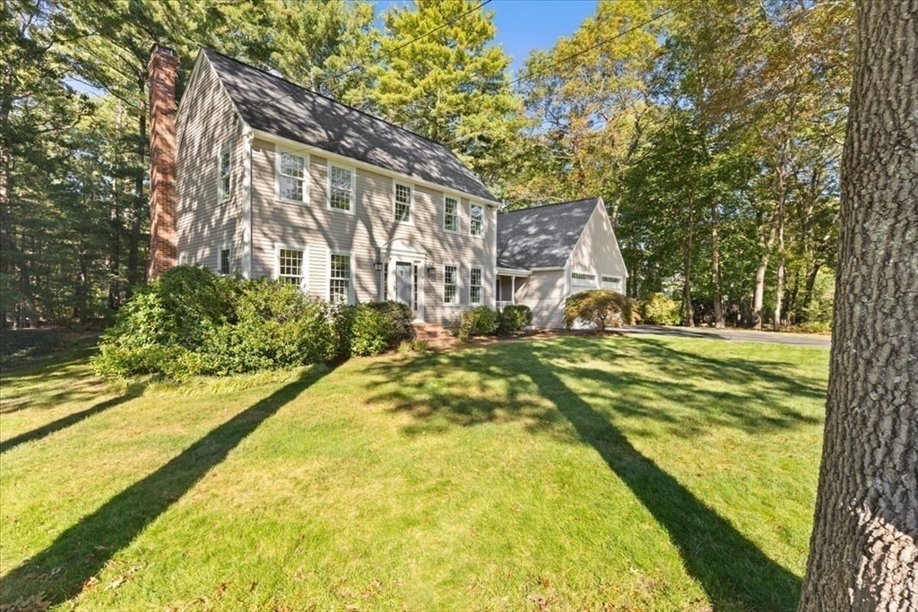 10 Sleepy Hollow Cir
