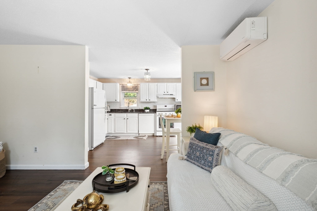 67 Degrass Rd
