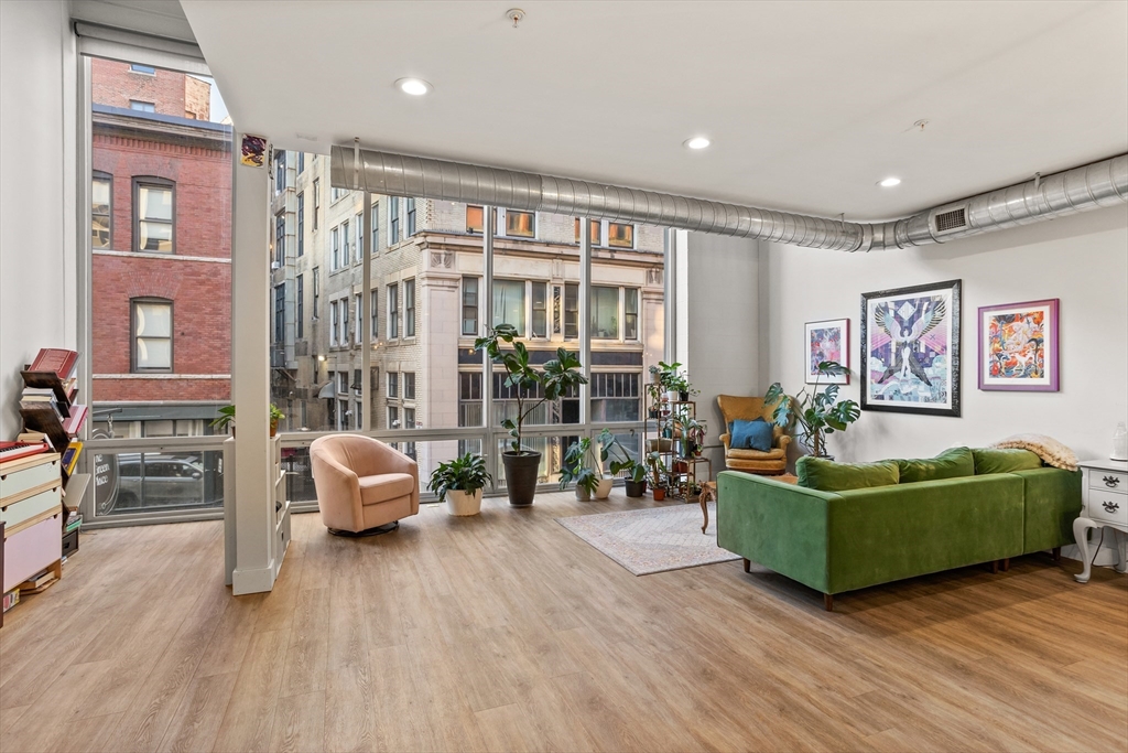 17 Kearney Sq 209