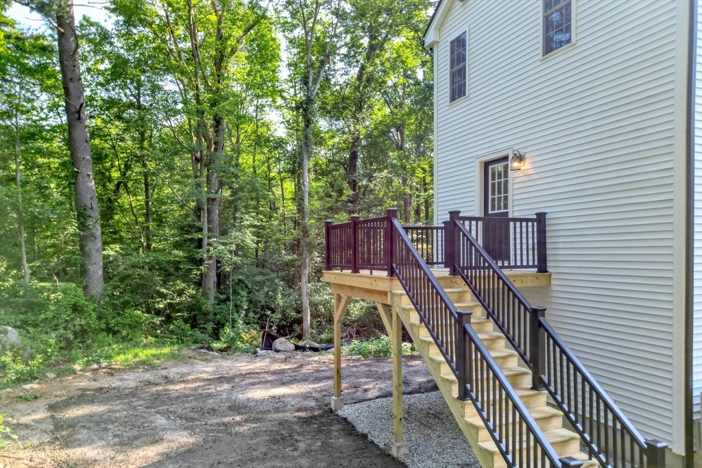 21 Valley Road