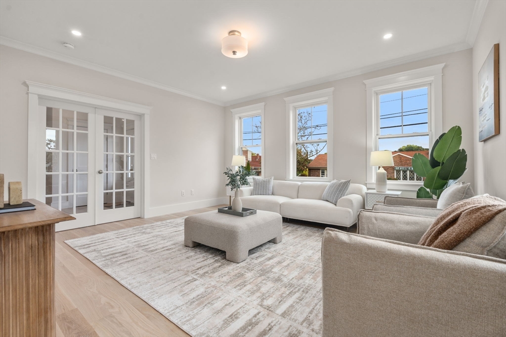 170 Westminster Ave 170