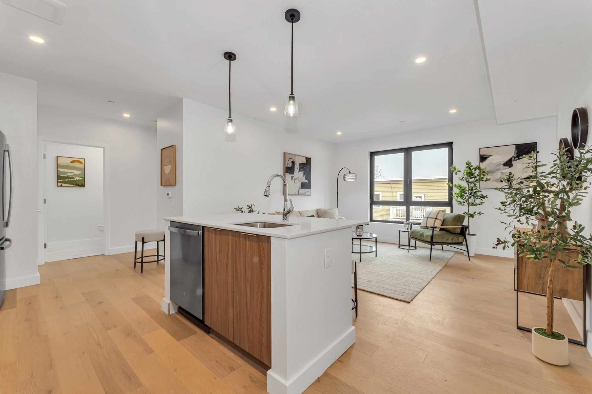 3992 Washington St 204, Boston MA 02131