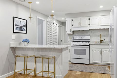 258 Apache Way 258 Tewksbury MA 01876