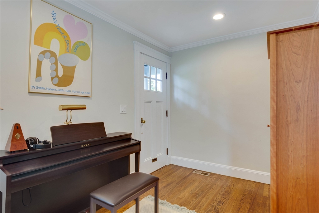 119 Medford St 119