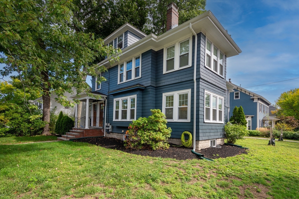 119 Medford St 119