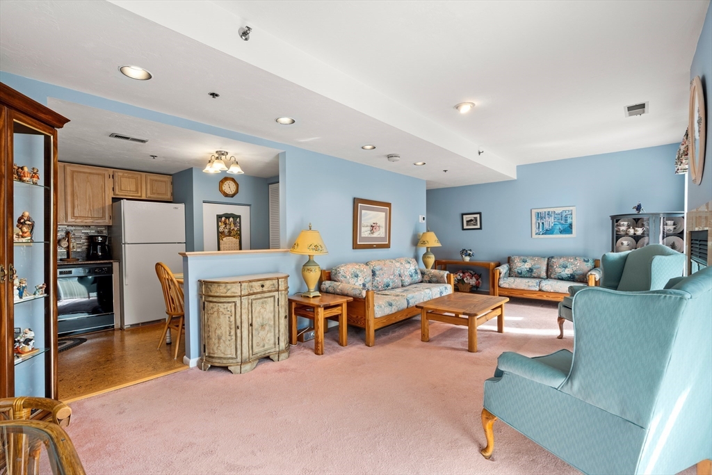 200 Falls Blvd C308