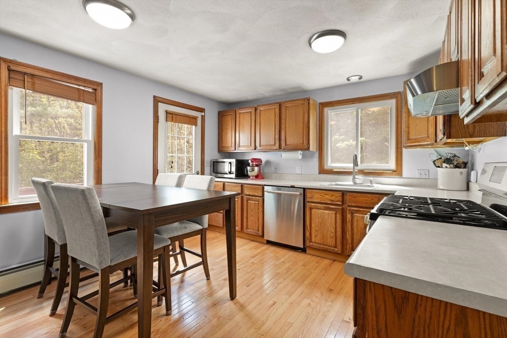 8 Matthew Lane, Chelmsford, MA Photo #11