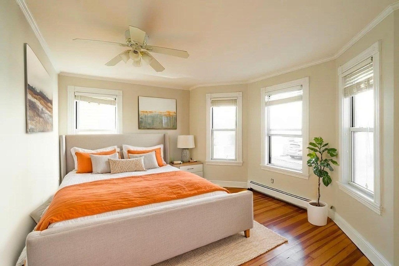17 E Milton Rd 1