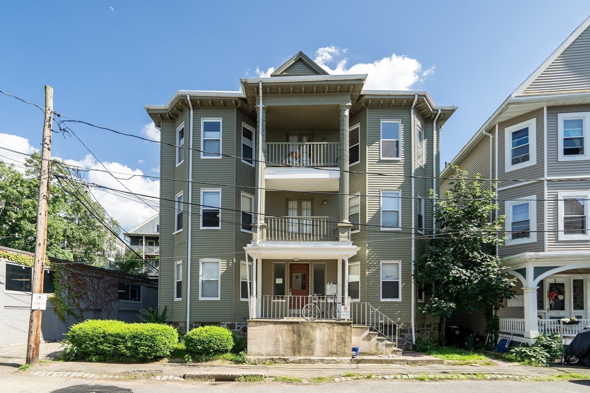 17 E Milton Rd 1
