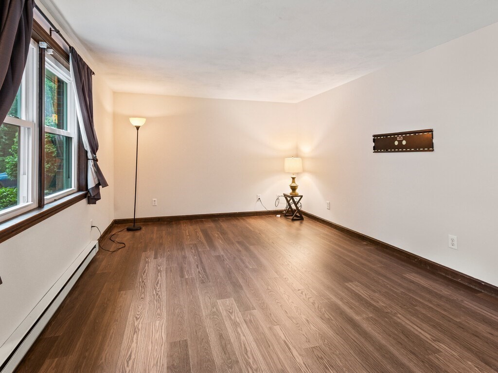103 Manning St 2
