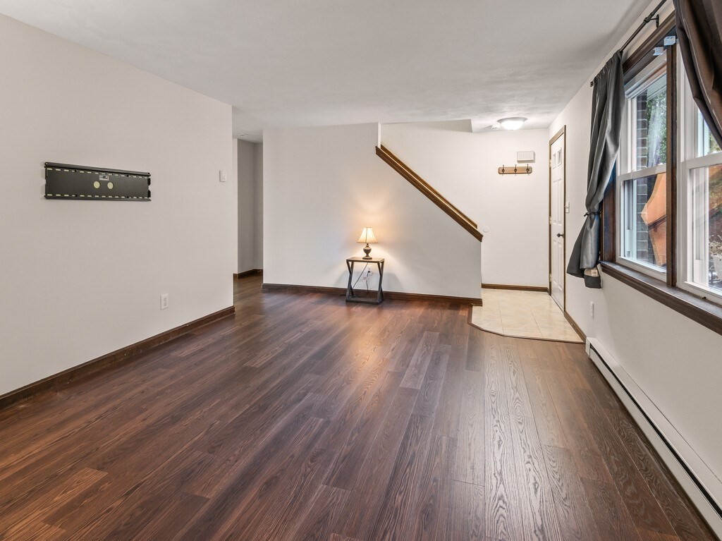 103 Manning St 2