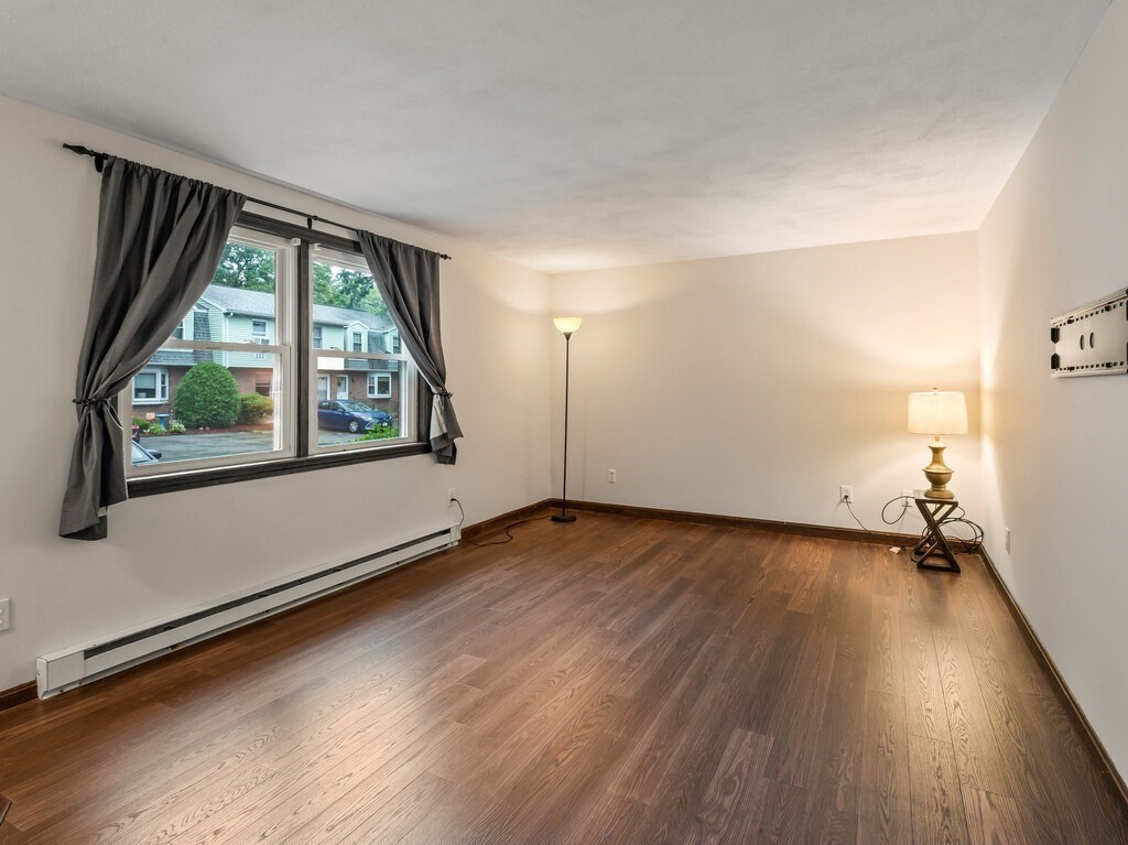 103 Manning St 2
