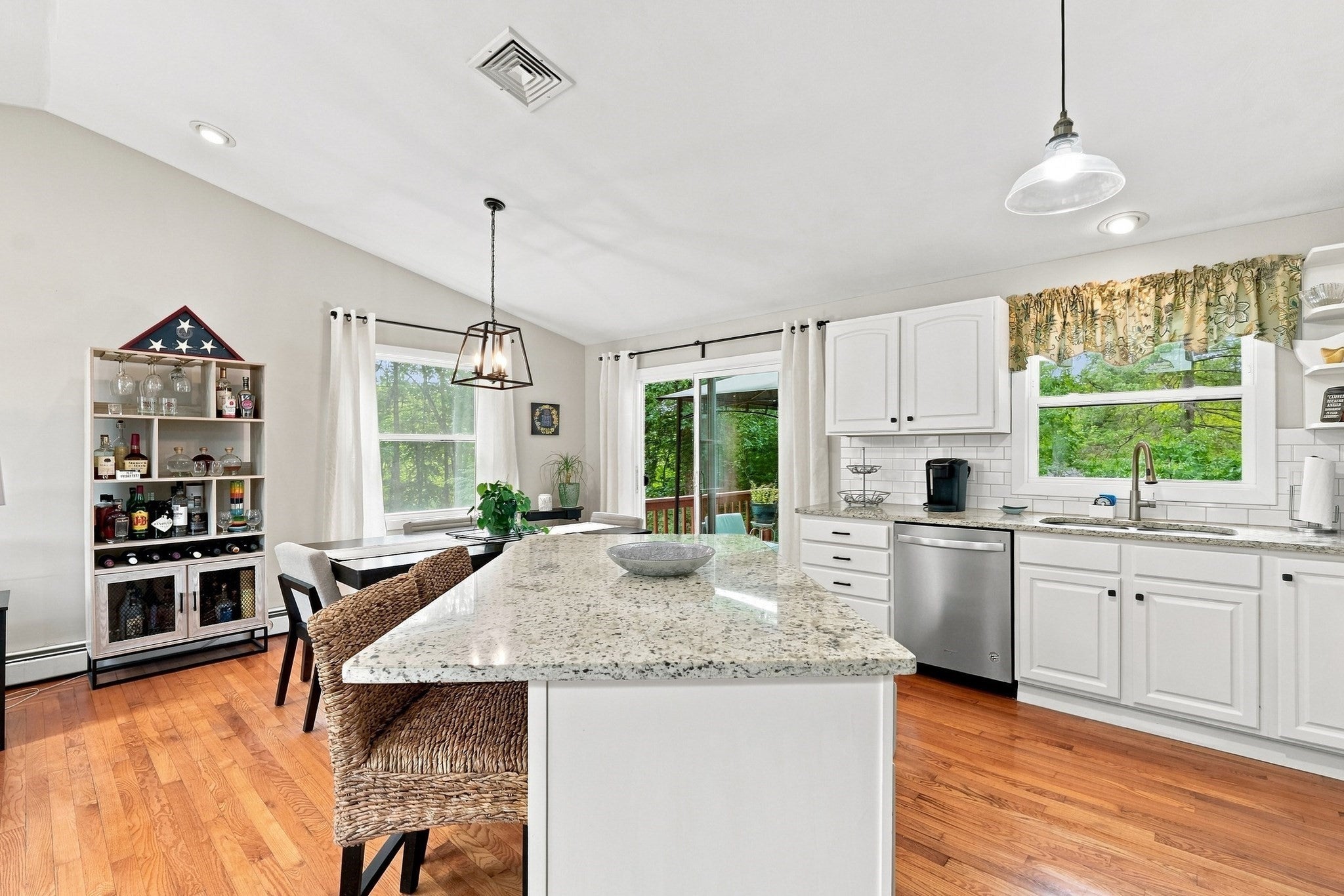 32 Mountaindale Rd, Smithfield, RI, 32 Mountaindale Rd, Smithfield, RI Photo #11