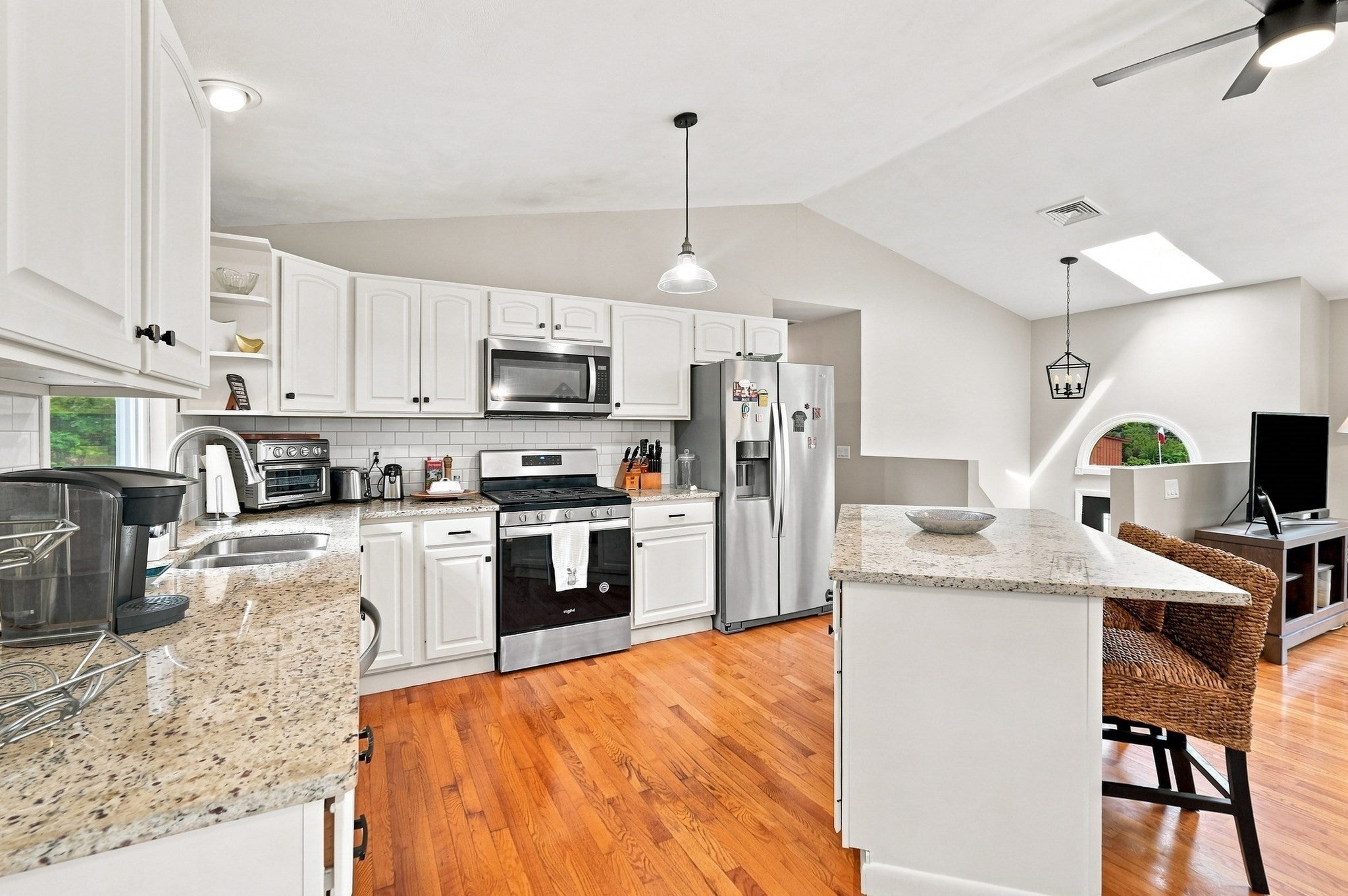 32 Mountaindale Rd, Smithfield, RI, 32 Mountaindale Rd, Smithfield, RI Photo #10