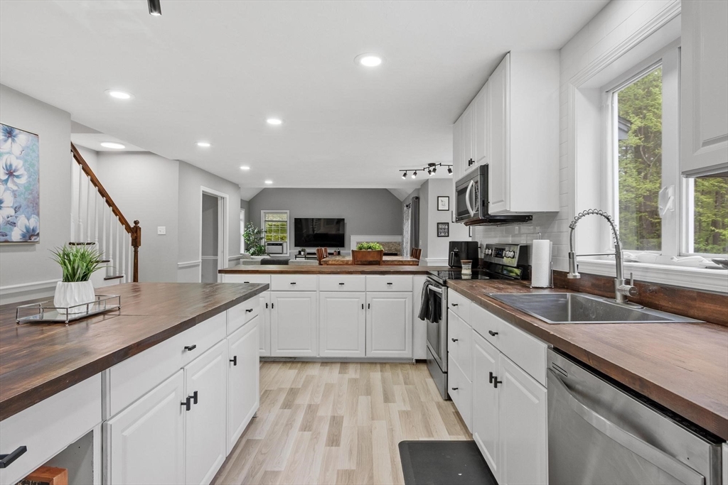 731 Foster Rd, Ashby, MA Photo #11