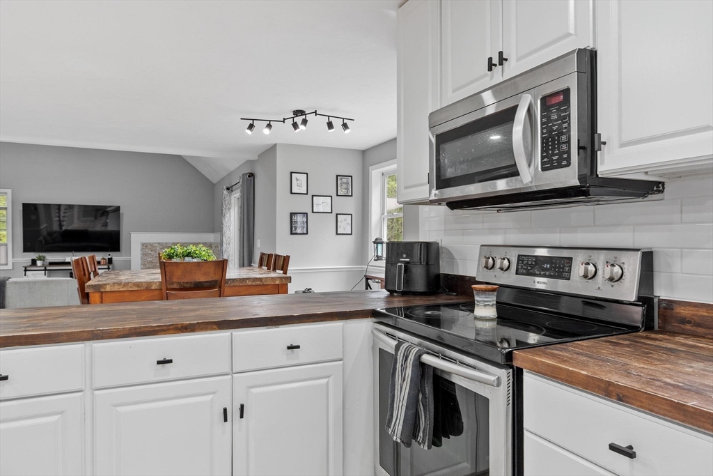 731 Foster Rd, Ashby, MA Photo #12